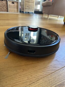 Roboticky vysavac Xiaomi s mopovanim - 2
