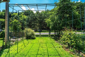 Rodinný dom SVIDNIČKA, 3x izba, 2 podlažia, pozemok 2.422 m2 - 2