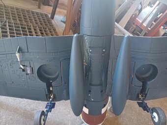 Rc lietadlo corsair - 2