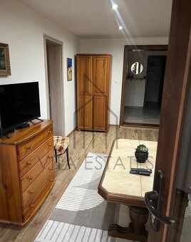 Prenájom 2-izbového bytu so záhradkou – Veľké Bielice - 2