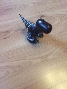 Dinosaurus na diaľkové - 2