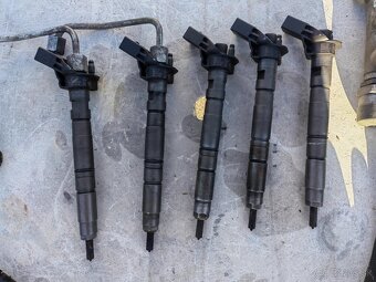 Vstrekovače volksvagen Audi 3,0tdi 176kw - 2
