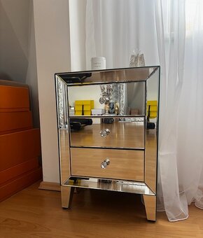 Zrkadlová komoda - 2
