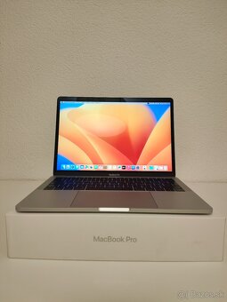 MacBook Pro 2017 | i5 • 8GB • 256GB SSD - 2