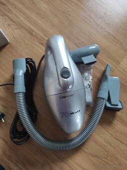 Maly rucny vysavac - 2