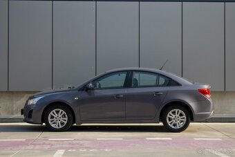 Chevrolet Cruze 1.8 16V LT - 2