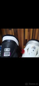 Predam detske juniorske lyziarky    cena - 49 € ( kupene za - 2