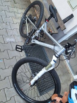 Celoodpruzeny bike GIANT - 2