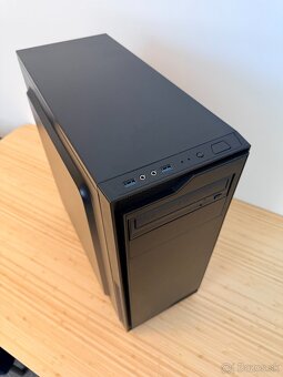 Silentium PC zostava (Intel i7 + Grafika: Intel P1000) - 2