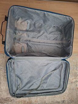 Darujem velky kufor - 2