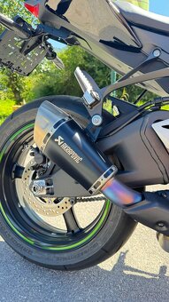 Kawasaki Ninja ZX10R - 2