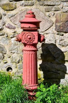 Kupim starozitny hydrant. Ponuknite. - 2