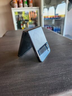 Samsung galaxy zflip4 (na súčiastky) - 2