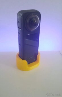 Predám stojan pre kameru insta360 x4 - 2
