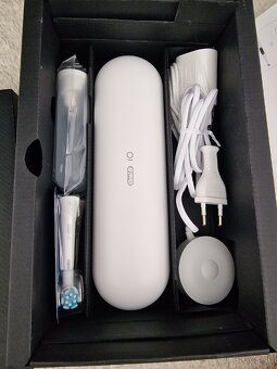 Elektricka kefka Oral B iQ series 9N - 2