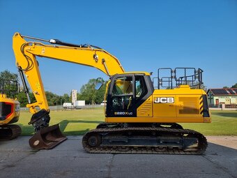 JCB 220X 2021 LC 4F - 3590mth - TOP stav (svahovka) - 2