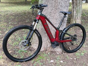 127 km • Krásny Trek Powerfly 4 FS M • Bosch CX • TOP stav - 2