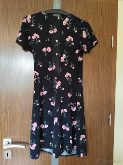 Dámske ľahké, nekrčivé šaty, veľ. 38, H&M, veľmi príjemný ma - 2