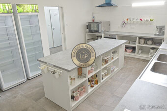 Cukráreň na odkúpenie - 2