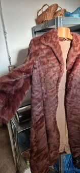Starý dámsky kožuch - 2