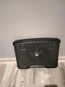 Chladiaca doska pod notebook - 2