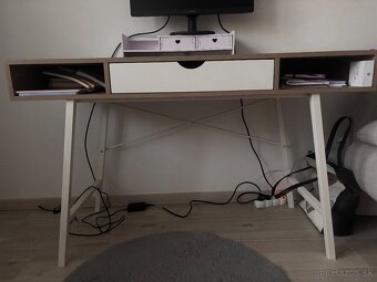 Pisaci stol Jysk - 2