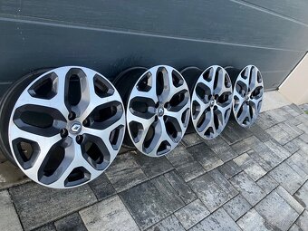 Renault CAPTUR R17 - 2