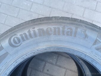 Predam 2ks letne pneu 215/65R17 Continental - 2
