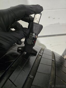 Letné Pneu Bridgestone 285/40 R21 - 2