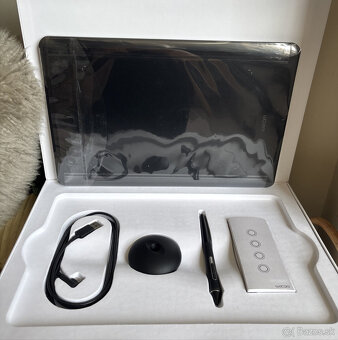 Wacom Intuos Pro M PTH-660 - 2