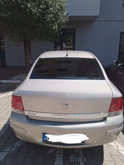 Opel astra h sedan 1,6 85kw - 2