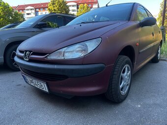 Peugeot 206  1,1 benzín - 2