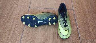 Predám detské kopačky Nike č.35 - 2