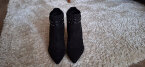 Catwalk kotníkove čižmy č.37 nové - 2