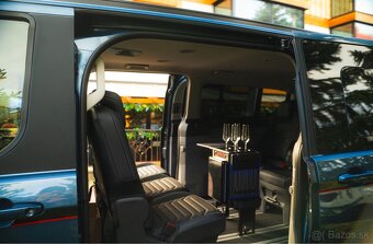 Prenájom Ford Tourneo Custom AWD VIP – automat, chladnička - 2