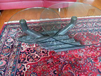 Dizajnový mramorový stolík s tvrdenými sklami - 2