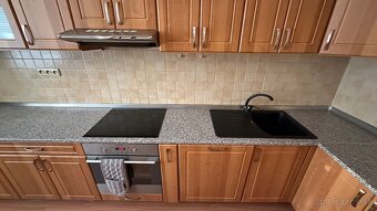 Kuchynska linka s rúrou, sporakom a digestorom - 2