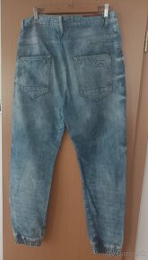 ZLAVA predam rifle/dzinsy, vel. 33/32 +plavky GRATIS - 2