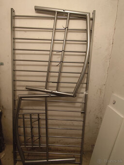 Kovová postel.90x200 plne funkčná - 2