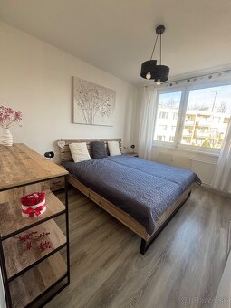 Ponúkam do dlhodobého prenájmu 3 izbový byt v BOJNICIACH - 2