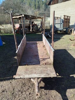 Vlečka a náradie k malotraktoru. - 2