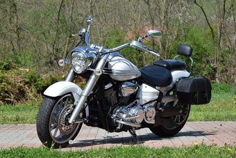 YAMAHA XV1900 Midnight star XV 1900 4/2011 - 2