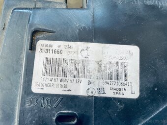BMW e90 ĽAVÉ PREDNÉ SVETLO HALOGEN - 2