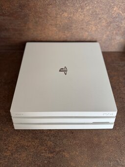 Playstation 4 pro 1TB - 2