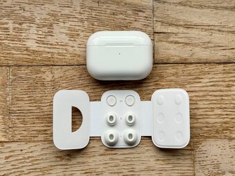 Predám originálne slúchadlá Apple Airpods PRO 1 gen - 2