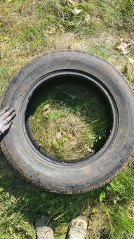 235/65R17 - 2