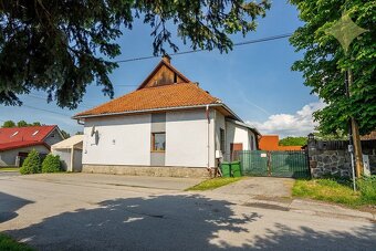 Predaj, zabehnutá prevádzka pohostinstva v obci Sielnica med - 2