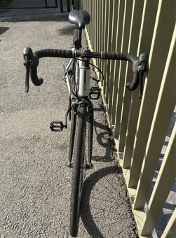 Predám cestný bicykel Triban RC 100 (veľkosť XS) - 2