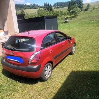 Kia Rio Sporty - 2