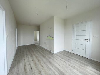 Novší 3 izbový priestranný byt 75 m2, balkón -147.000€ - 2